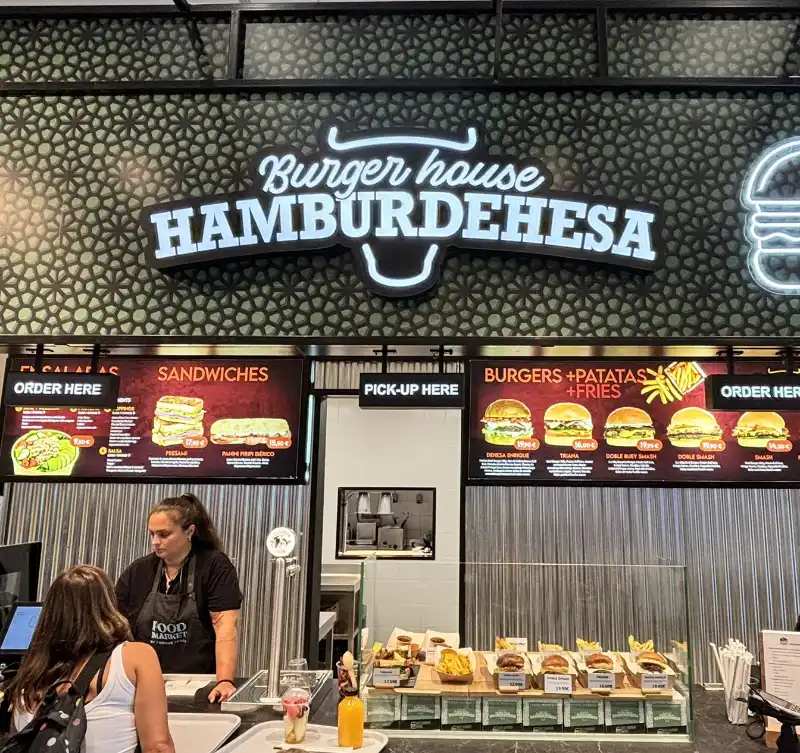 Food Market de Enrique Tomás en el Aeropuerto de Sevilla
